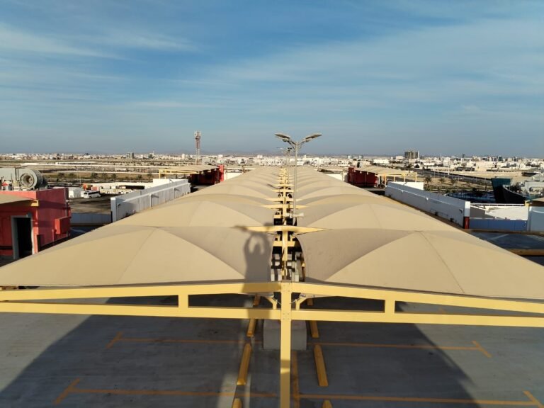 مظلات وسواتر بتصاميم عصرية | حماية وجمال في آن واحد